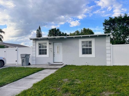 Villa - Pompano Beach, Broward County
