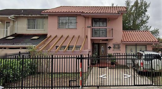 Townhouse in Miami Terrace Mobile Home, Miami-Dade
