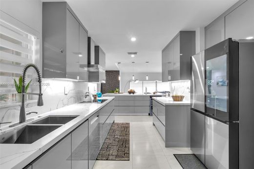 Villa in Miami, Miami-Dade County