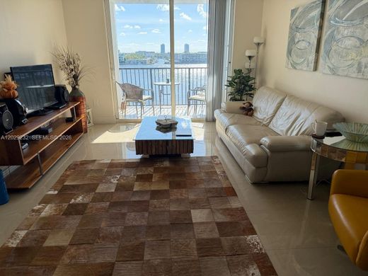 Жилой комплекс, Sunny Isles Beach, Miami-Dade County