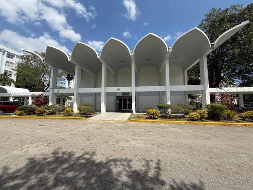Residential complexes in Miami, Miami-Dade