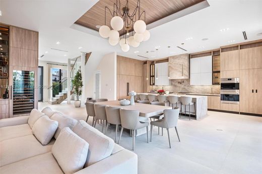 Villa Surfside, Miami-Dade County