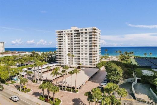 Residential complexes in Lauderdale by the sea, Broward County