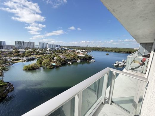 Residential complexes in Sunny Isles Beach, Miami-Dade