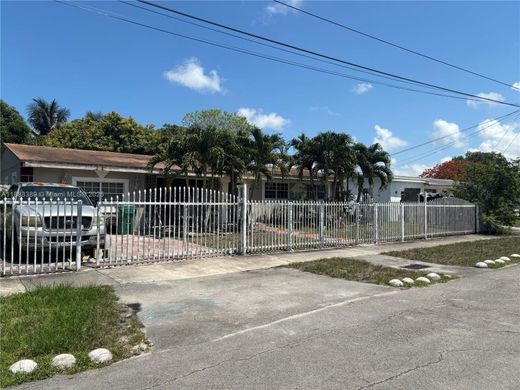 Villa en North Miami, Miami-Dade County