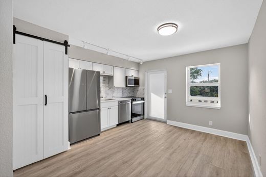 Residential complexes in North Palm Beach, Palm Beach