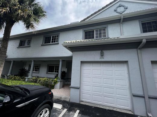 Kamienica w Coral Springs, Broward County