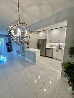 Residential complexes in Plantation, Broward County