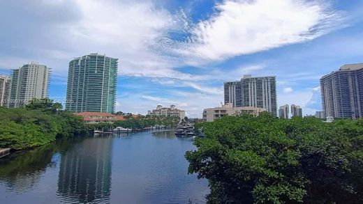 Жилой комплекс, Aventura, Miami-Dade County