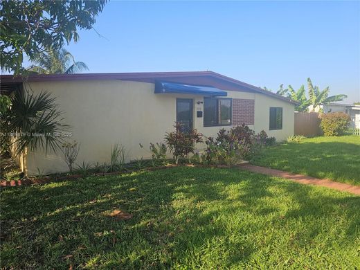 别墅  Miami Gardens, Miami-Dade County