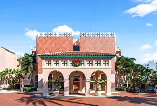 Residential complexes in Boca Raton, Palm Beach