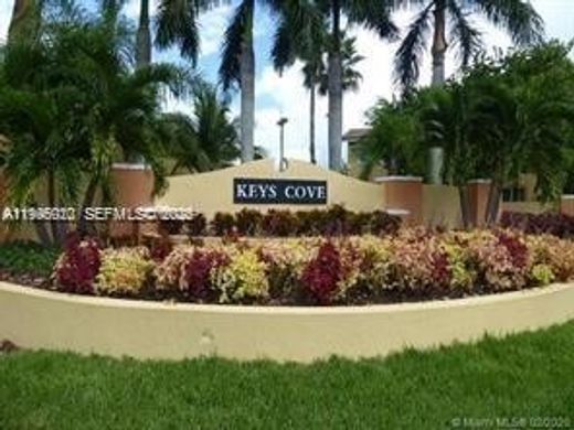Residential complexes in Homestead, Miami-Dade