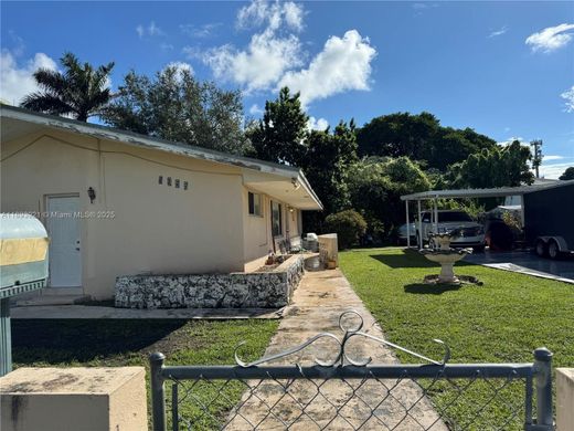 Villa en Miami Heights Trailer Park, Miami-Dade County