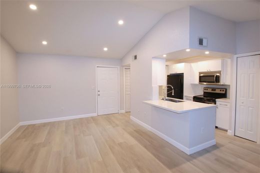 Residential complexes in Miami, Miami-Dade