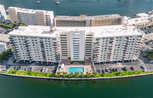 콘도미니엄 / Hallandale Beach, Broward County