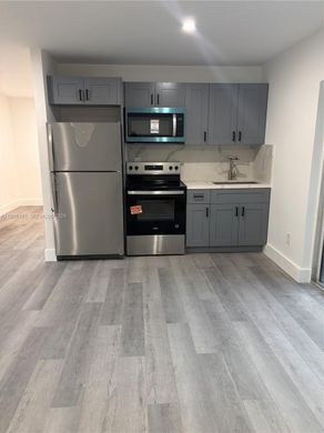 Kamienica w North Miami, Miami-Dade County