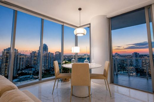 Complexes résidentiels à Miami, Comté de Miami-Dade