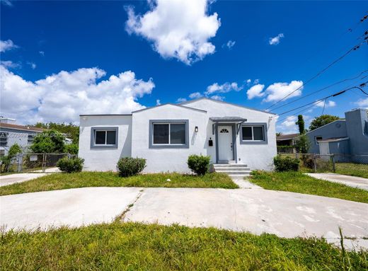 Villa - Miami Heights Trailer Park, Miami-Dade County