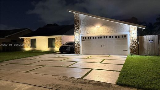 Villa - Lauderhill, Broward County