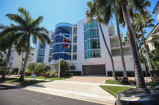 Residential complexes in Fort Lauderdale, Broward County