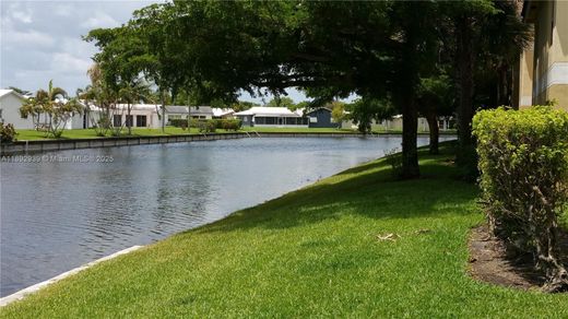 Komplex apartman Tamarac, Broward County