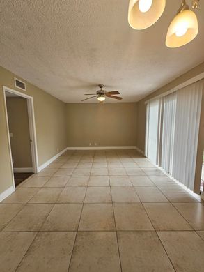 Residential complexes in West Palm Beach, Palm Beach