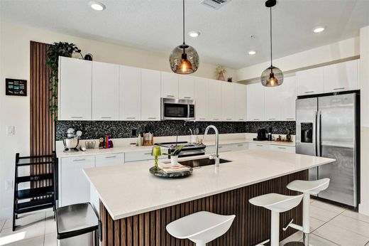 Residential complexes in Doral, Miami-Dade