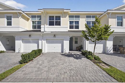 Townhouse in Deerfield Beach, Broward County