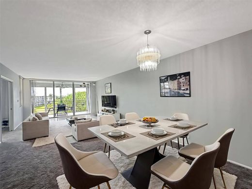 مجمع شقق ﻓﻲ Pompano Beach, Broward County