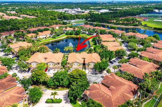 Residential complexes in Palm Beach Gardens, Palm Beach