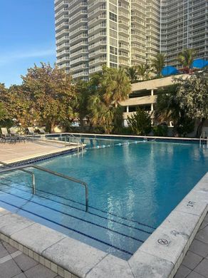 Residential complexes in North Bay Village, Miami-Dade