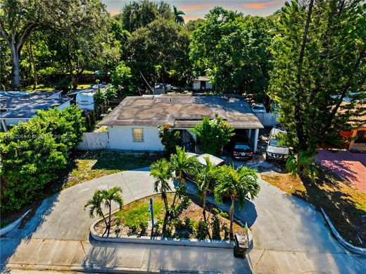Villa in North Miami, Miami-Dade