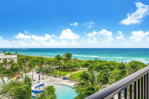 Жилой комплекс, Surfside, Miami-Dade County