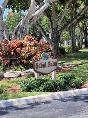 Wohnkomplexe in Davie, Broward County