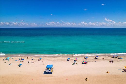 Townhouse in Hollywood, Broward County