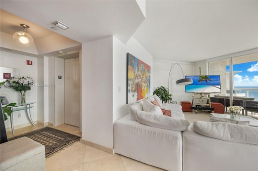 Residential complexes in Sunny Isles Beach, Miami-Dade