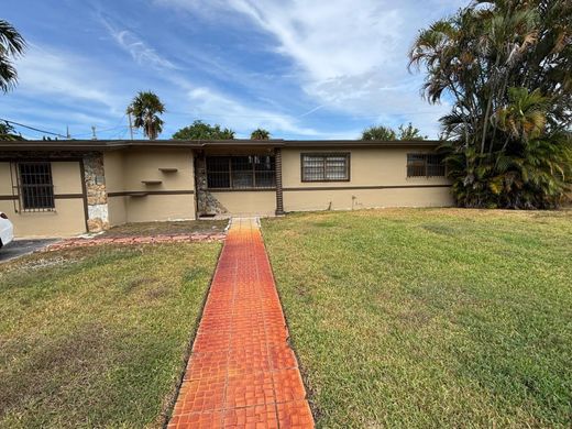 Villa en Miami Gardens, Miami-Dade County