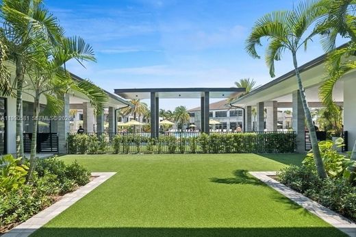 Complexes résidentiels à Miami Springs, Comté de Miami-Dade
