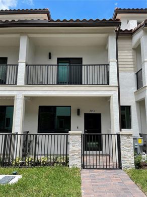 Dom miejski w Doral, Miami-Dade County