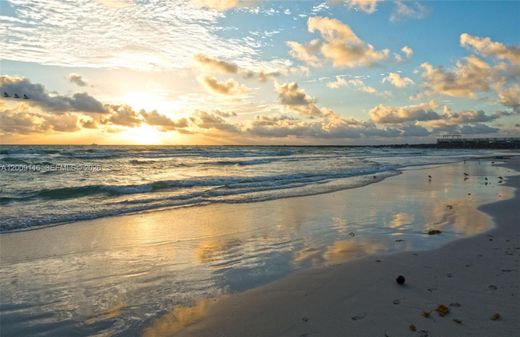 Villa in Golden Beach, Miami-Dade County