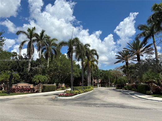 Residential complexes in Weston, Broward County