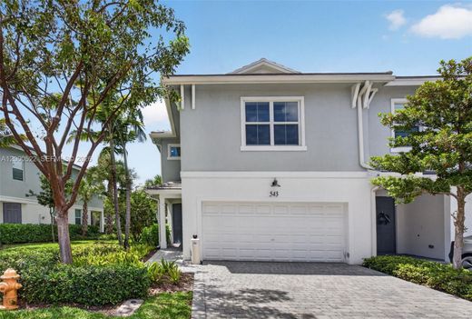 Townhouse in Deerfield Beach, Broward County