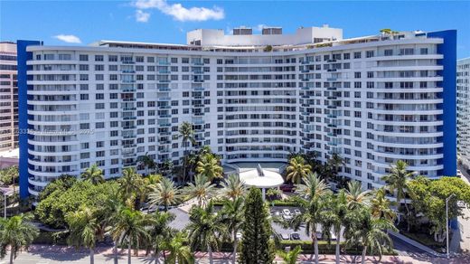 Residential complexes in Miami Beach, Miami-Dade