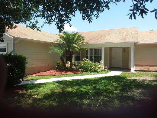 Villa Port Saint Lucie, Saint Lucie County