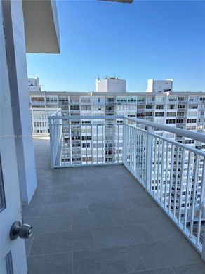 Komplex apartman Aventura, Miami-Dade County