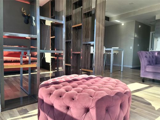 Kamienica w Miami, Miami-Dade County