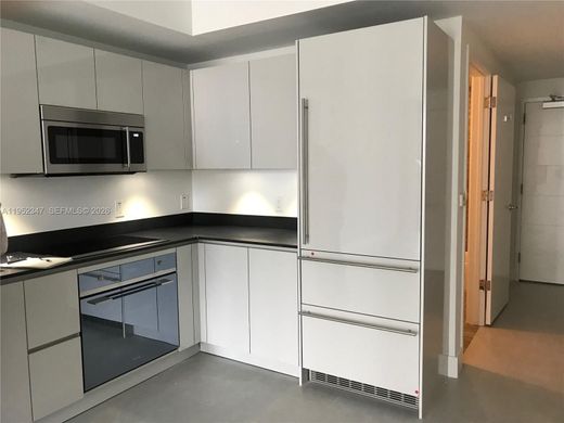 Complesso residenziale a Miami, Miami-Dade County