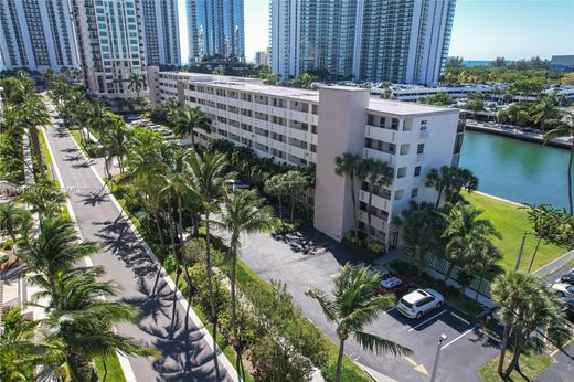 Komplex apartman Sunny Isles Beach, Miami-Dade County