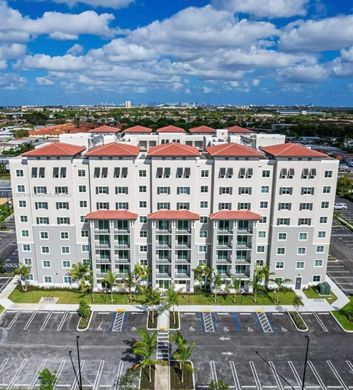 Kamienica w Sweetwater, Miami-Dade County