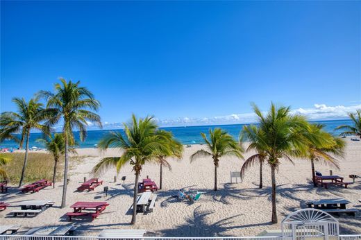 Residential complexes in Pompano Beach, Broward County